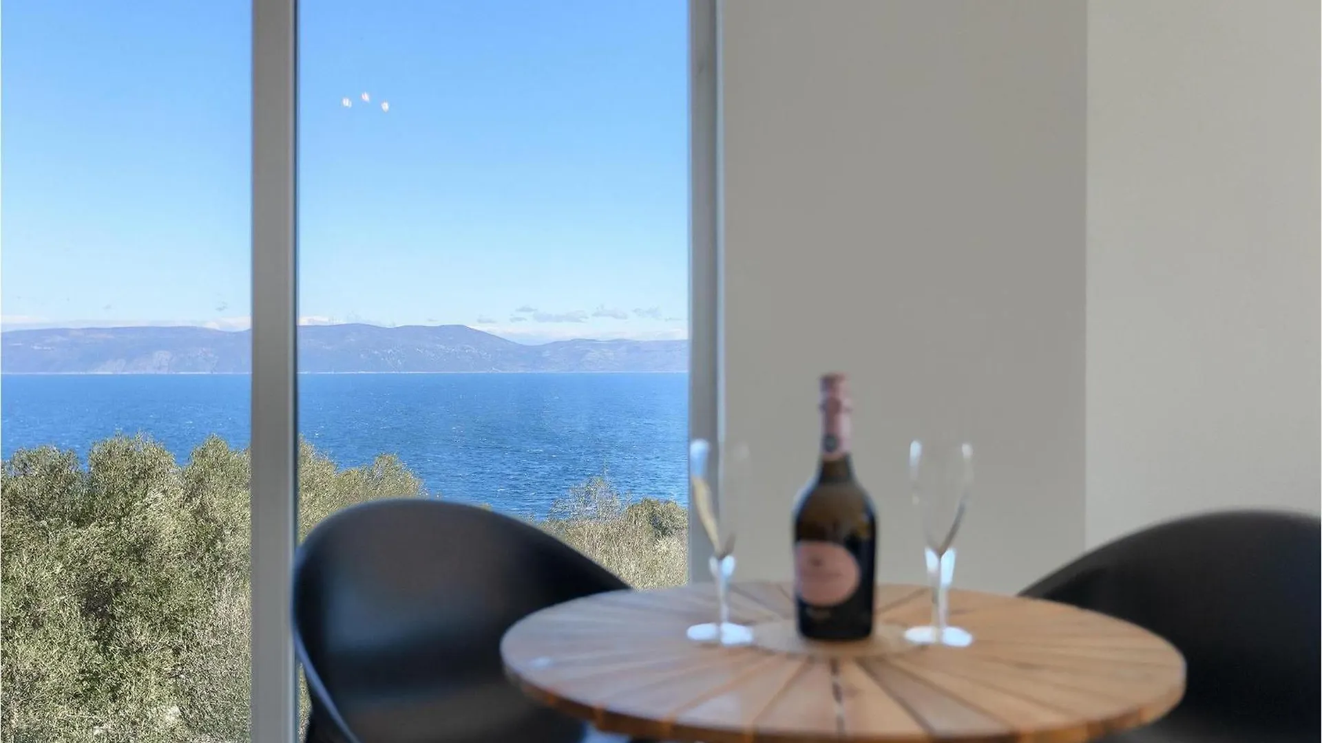 Holiday home Villa Tata Ravni