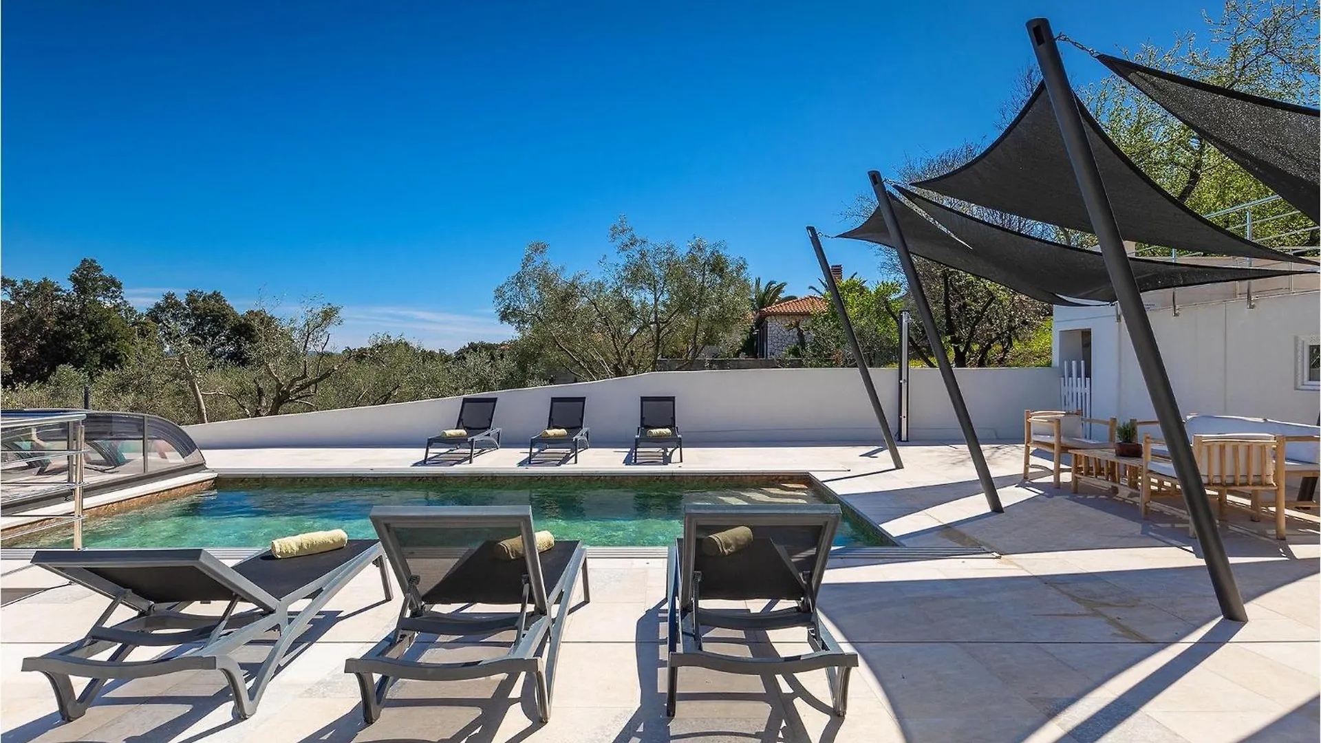 Holiday home Villa Tata Ravni